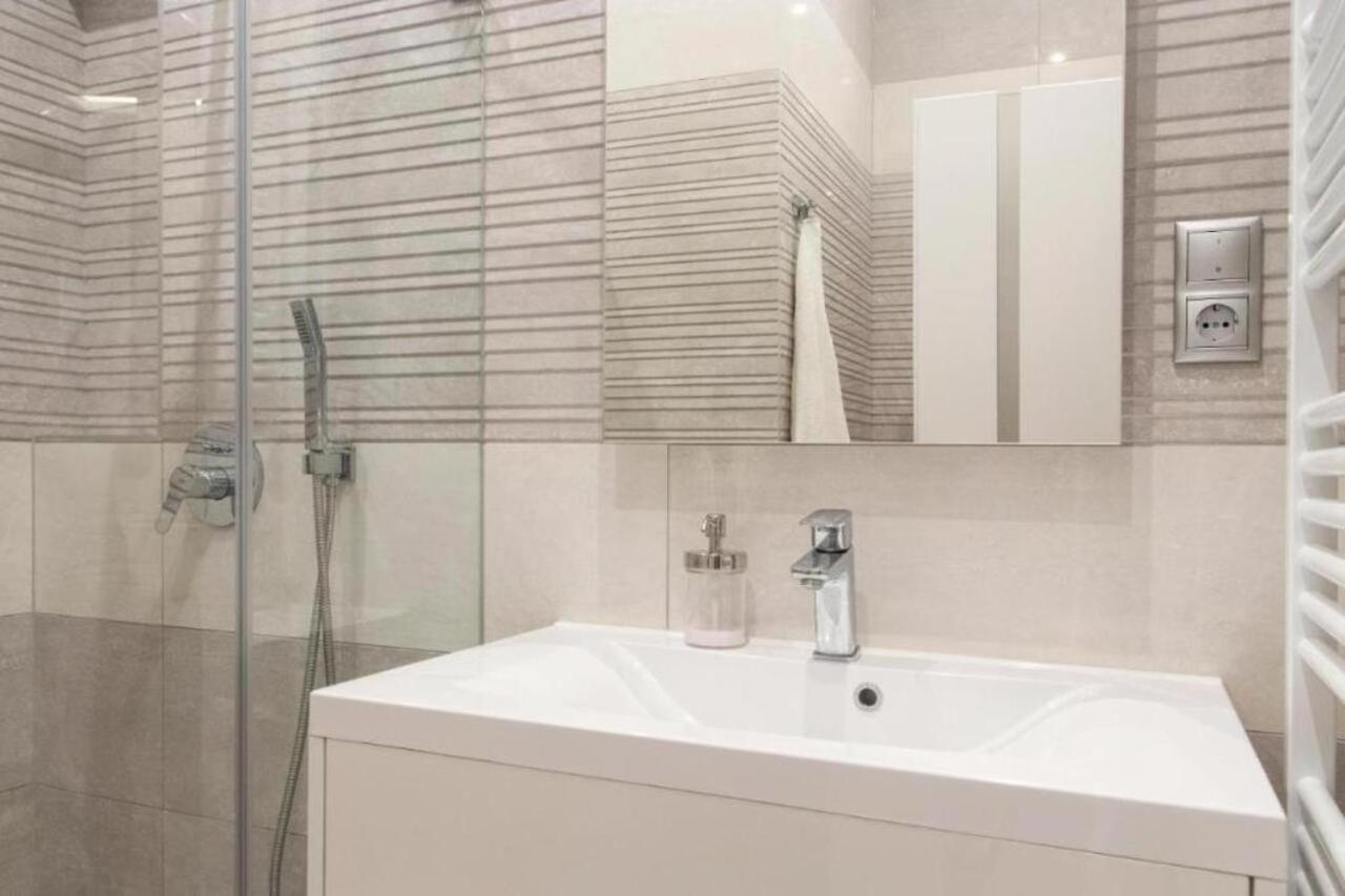 Budapest Revay Apartments Bagian luar foto